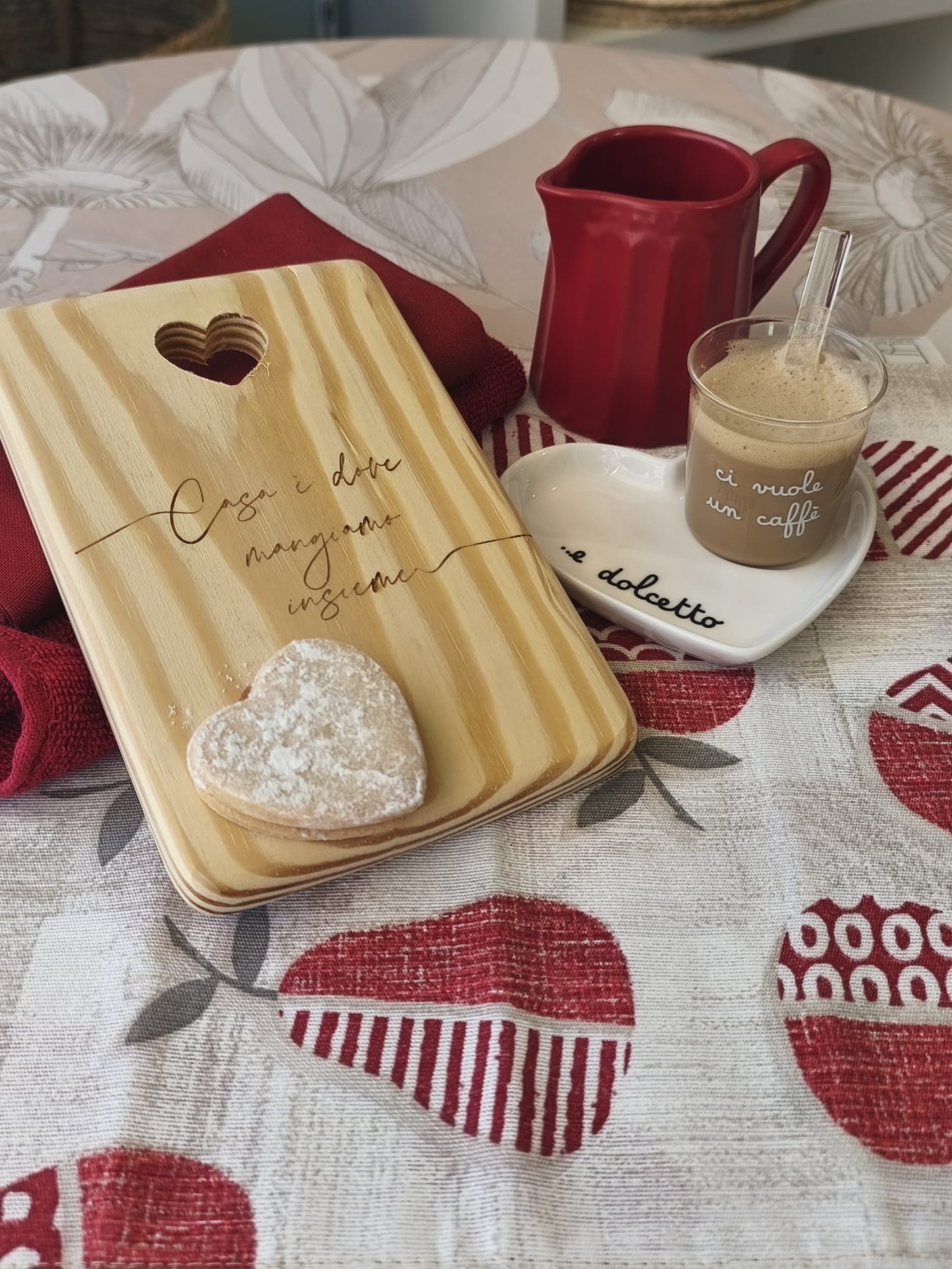 tagliere inciso + canovaccio/tovaglietta all americana+ lattiera