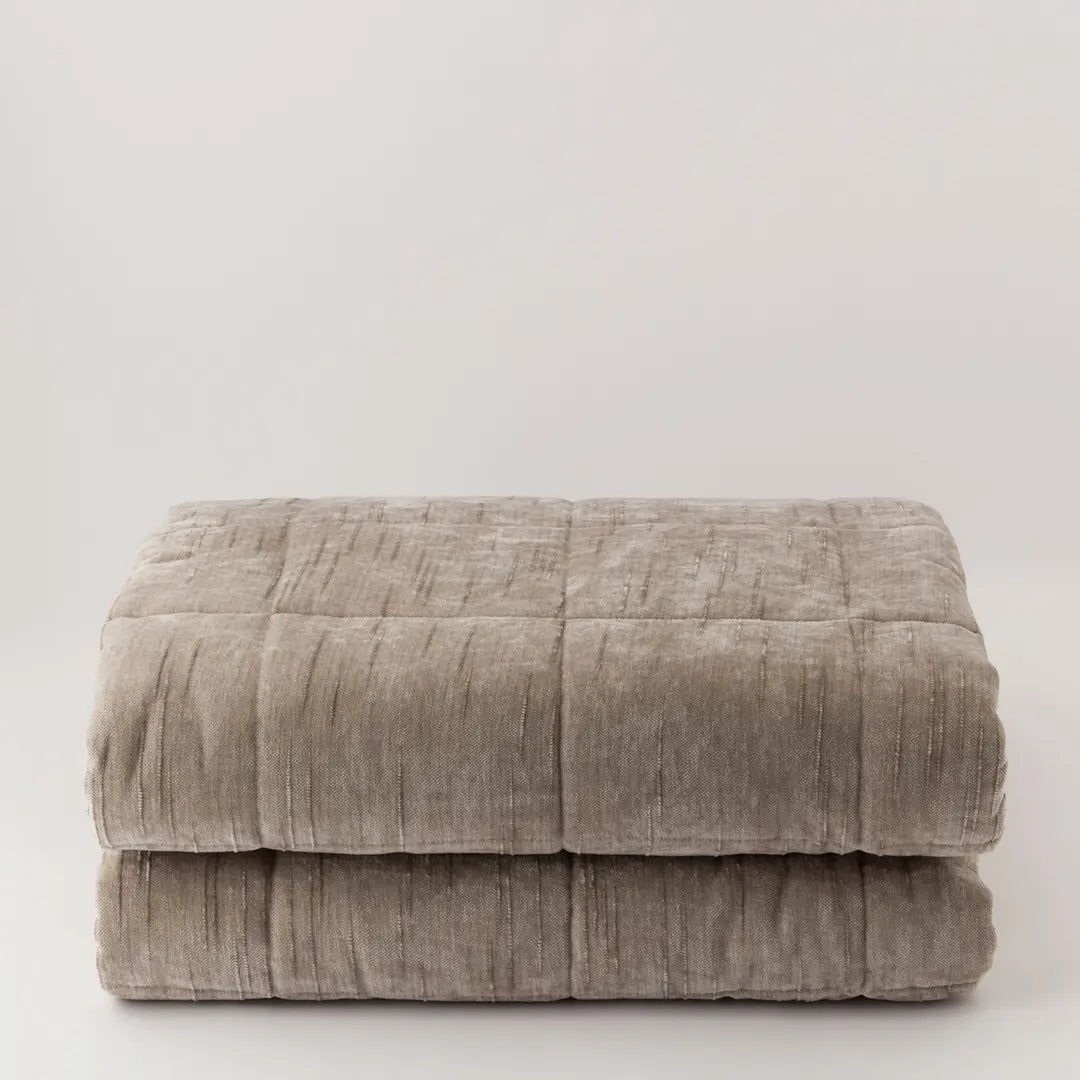 Trapunta ciniglia fiammata Lorey Tortora