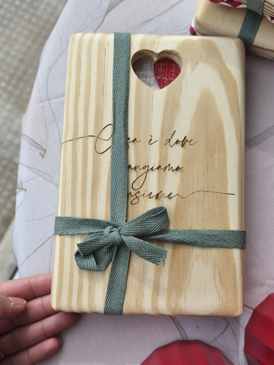 tagliere inciso + canovaccio/tovaglietta all americana+ lattiera