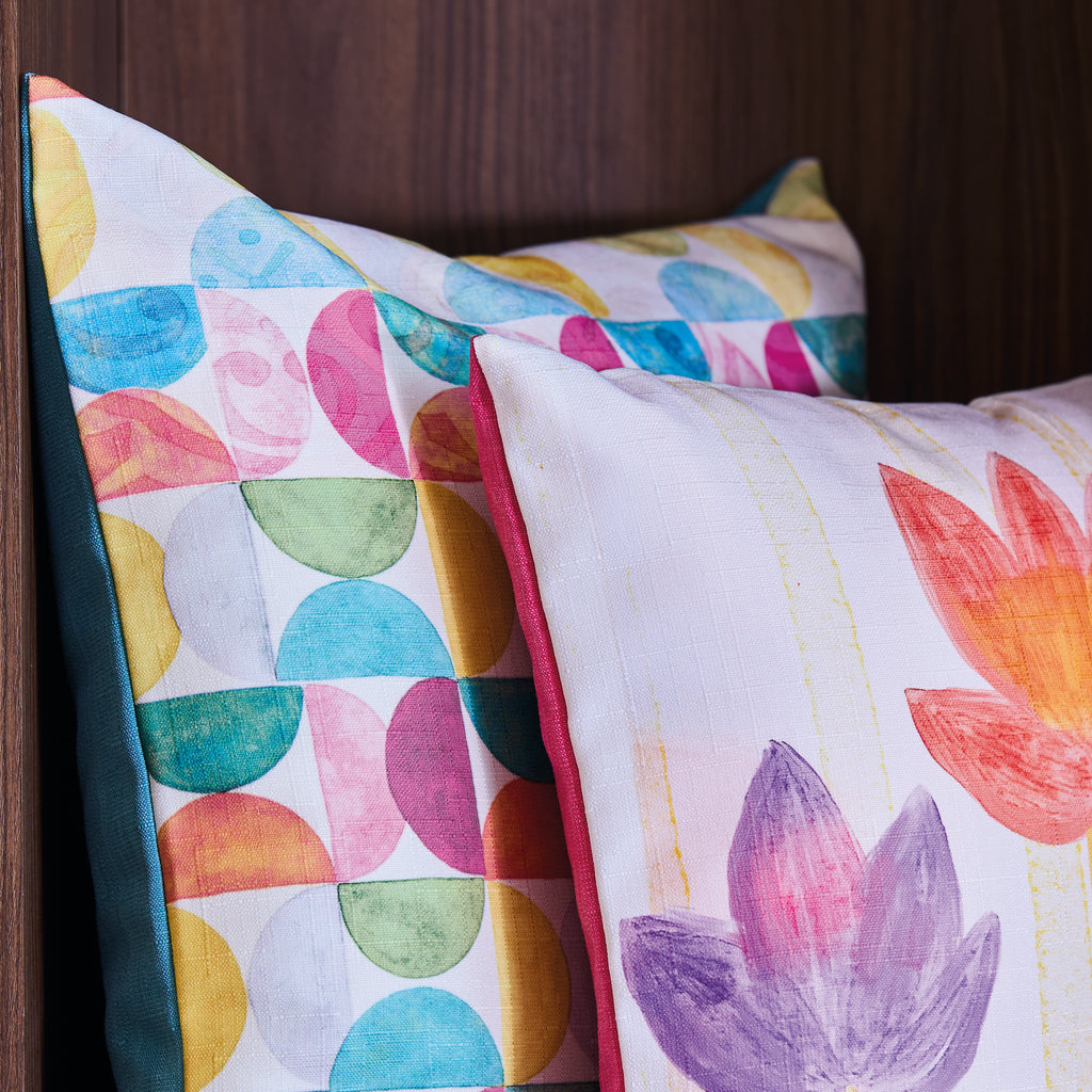 I cuscini decorativi della collezione Petali di luce