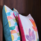 I cuscini decorativi della collezione Petali di luce